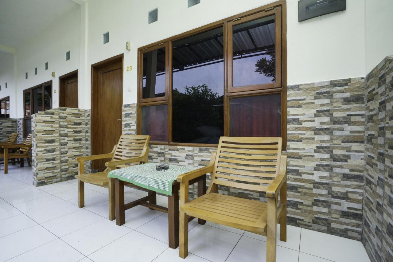 Hotel Tentrem Syariah Probolinggo Exterior photo
